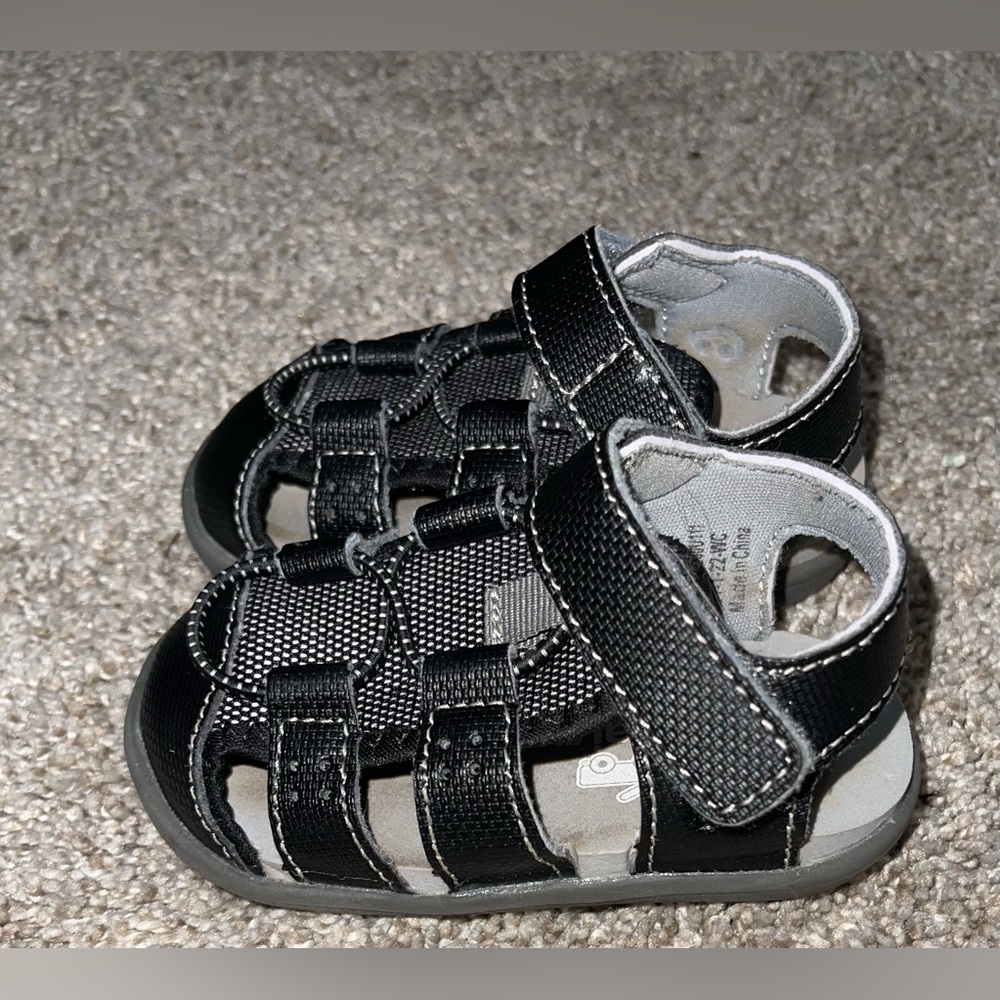 See Kai Run basics baby boy 4 fisherman sandal black Velcro water friendly - Picture 4 of 7